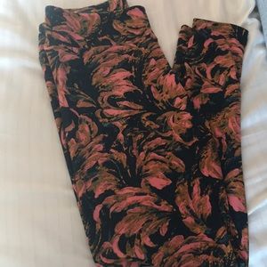 Leggings 92% poly 8% spandex never worn